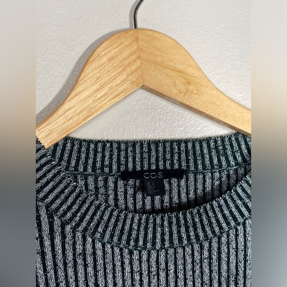 COS Ribbed Two Tone Sweater T-shirt - Picture 3 of 6